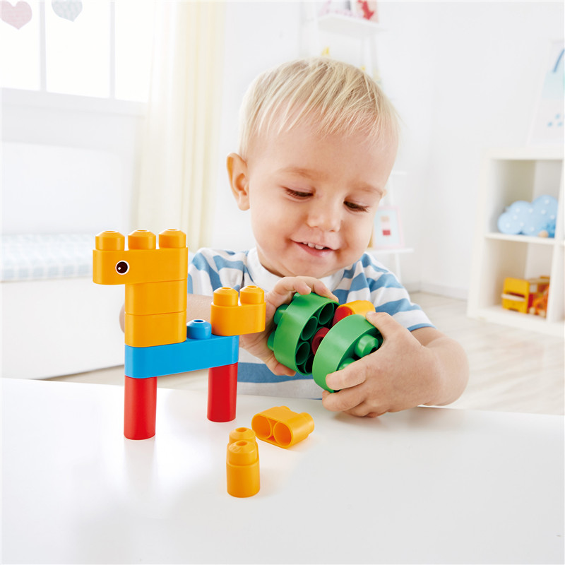 Hape PolyM Birds ’n’ Beasts | 13 Piece Building Brick Animal Toy Set dengan Stiker & Aksesoris